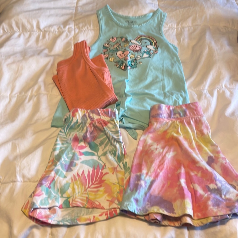 Set of 2 tanks, 1 short and 1 skort